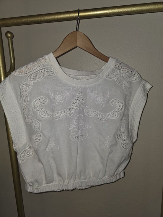 Pilcro Tops - Pilcro Eyelet Embelished  Crochet Top In White. Elastic Waist Size Medium